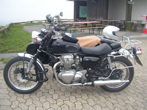 Kawasaki-W650-mit-Schwinge13